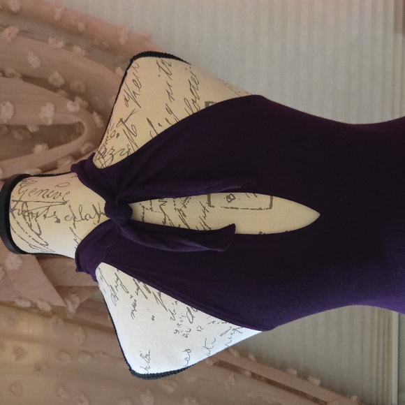 Keyhole Hi-low Ruffle Dress - Picture 5 of 6